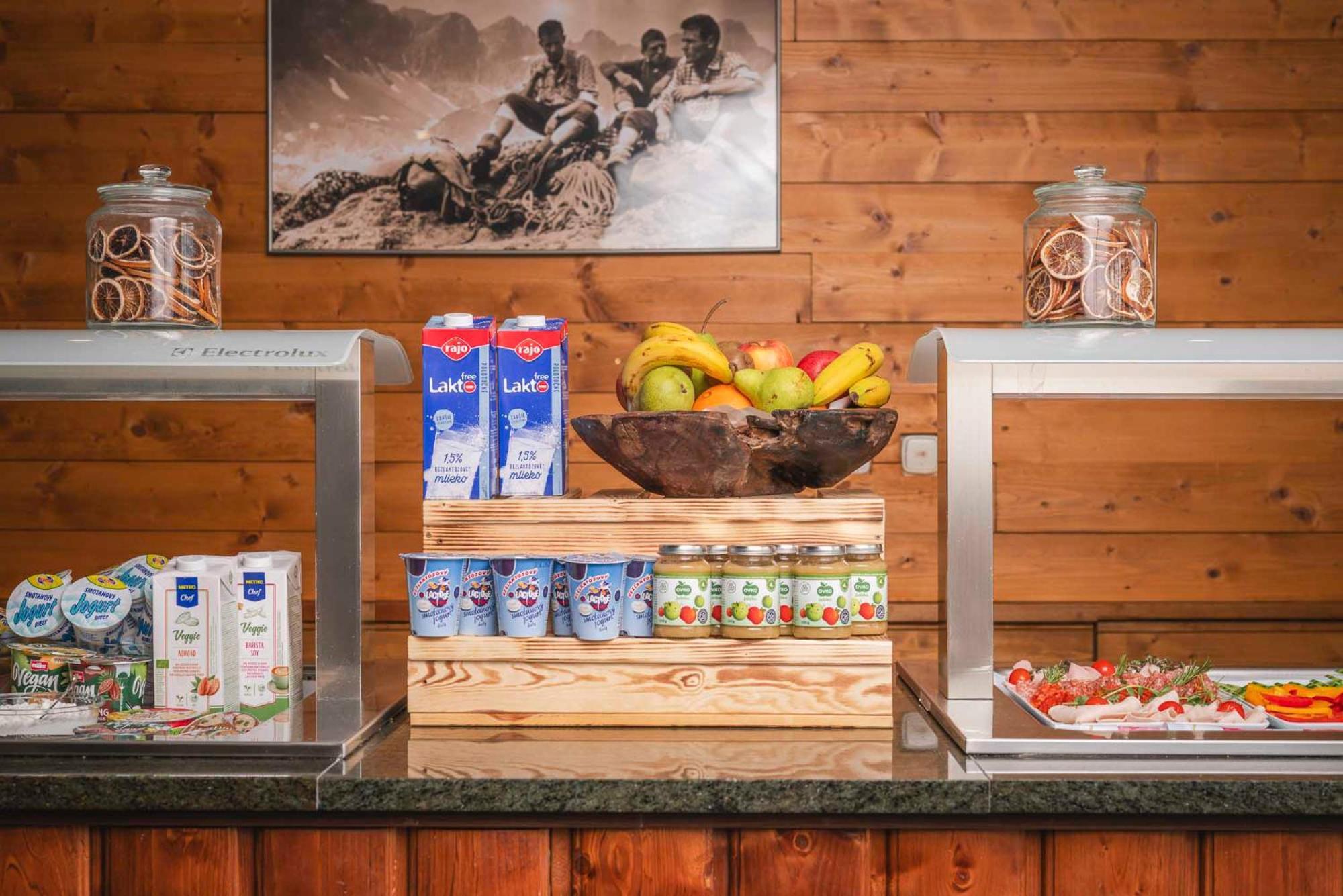 Hotel Crocus Strbske Pleso Exterior foto